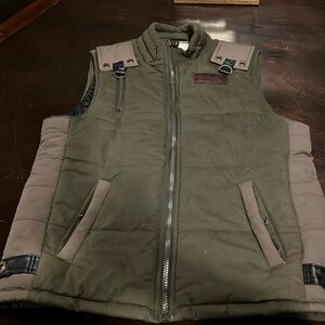 Rocawear vest
